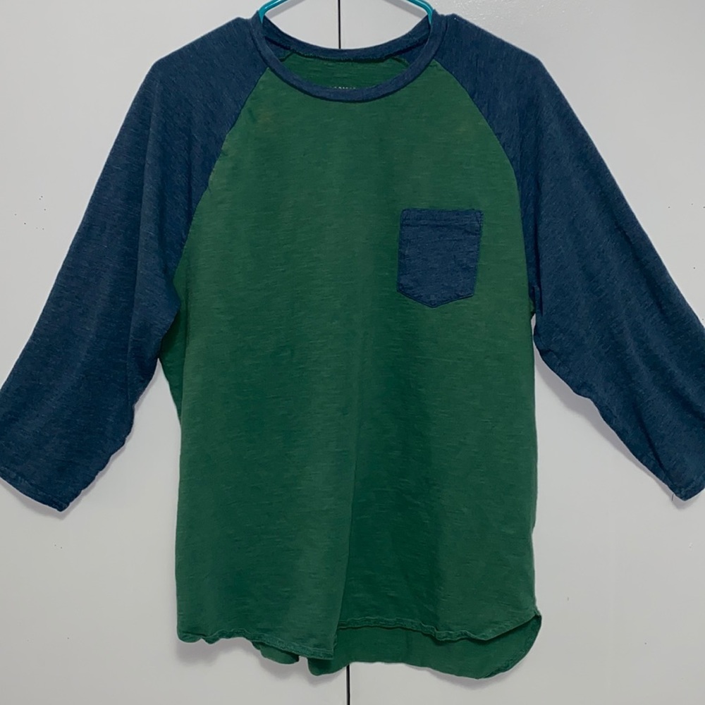 LARGE 3/4 SLEEVE T-SHIRT